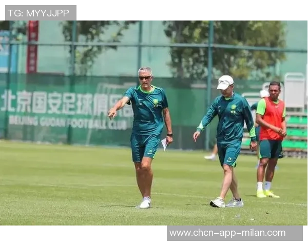 国安惨败塞蒂恩责任难逃球迷呼吁尽快换帅以挽回颜面 国安惨败塞蒂恩责任难逃球迷呼吁尽快换帅以挽回颜面