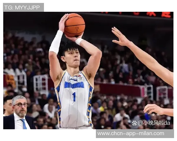 曾凡博加时被换下场无缘关键时刻令人心痛机会难得令人惋惜 曾凡博加时被换下场无缘关键时刻令人心痛机会难得令人惋惜