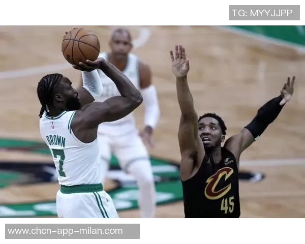 米切尔谈失利经验称绿军夺冠经历值得借鉴激励球队奋发向前 米切尔谈失利经验称绿军夺冠经历值得借鉴激励球队奋发向前