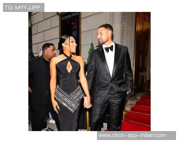 克莱女友马冬梅甜蜜分享二人合照引发热恋话题引网友热议 克莱女友马冬梅甜蜜分享二人合照引发热恋话题引网友热议