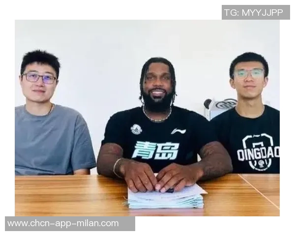 媒体人曝鲍威尔与克里斯关系密切克里斯预计十天后抵达济南 媒体人曝鲍威尔与克里斯关系密切克里斯预计十天后抵达济南