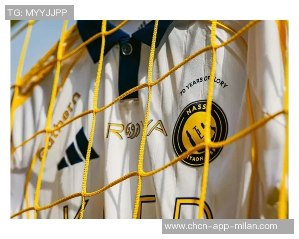 德约与C罗亲密互动造访网球中心互赠球衣与球拍 德约与C罗亲密互动造访网球中心互赠球衣与球拍