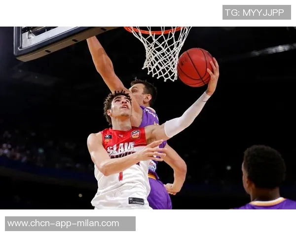 拉梅洛鲍尔上半场表现出色10投6中三分球命中率高达50贡献17分4篮板2助攻4抢断