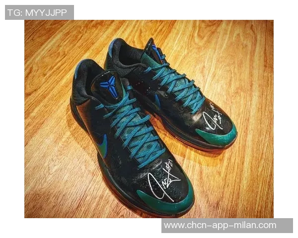 康涅狄格大学专属Kobe5PE配色亮相鞋舌独特哈士奇Logo设计引关注 康涅狄格大学专属Kobe5PE配色亮相鞋舌独特哈士奇Logo设计引关注