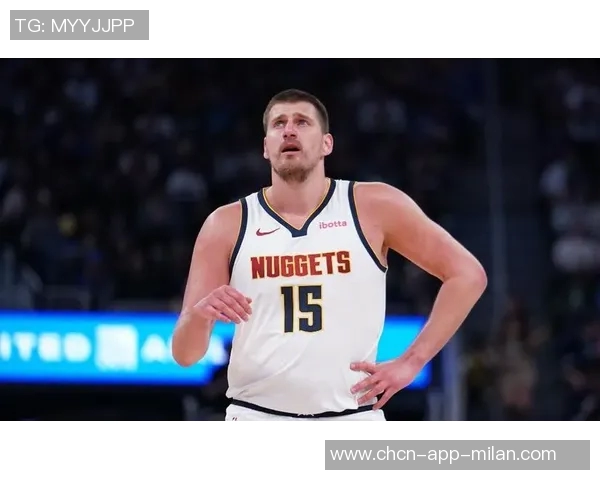 约基奇半场表现亮眼5投4中斩获10分3篮板6助攻三分球命中率高达667 约基奇半场表现亮眼5投4中斩获10分3篮板6助攻三分球命中率高达667